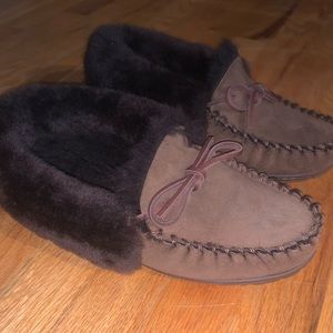 LL bean slippers size 9
